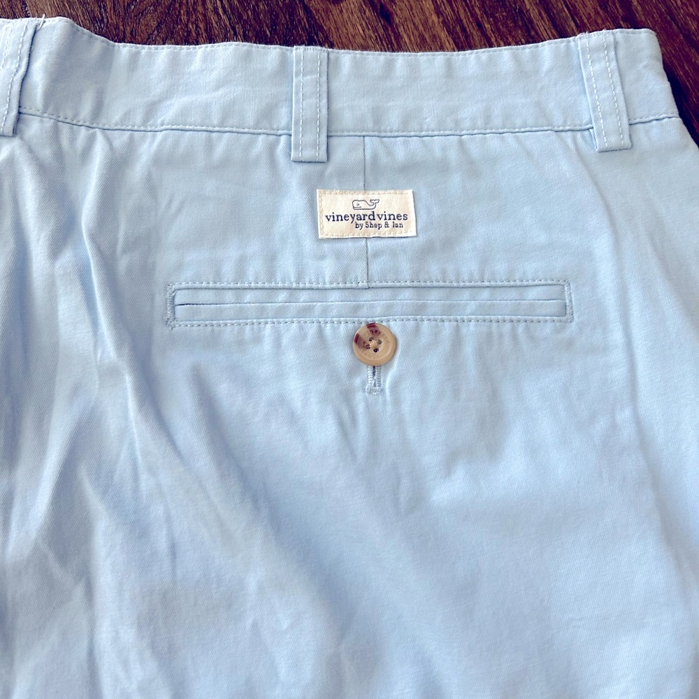 Men’s Vineyard Vines Shorts Size 38